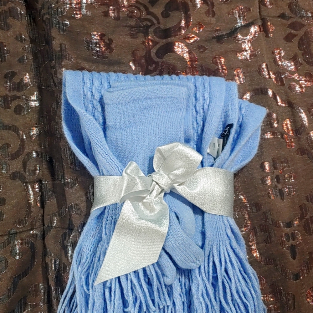 NY&C scarf and glove set